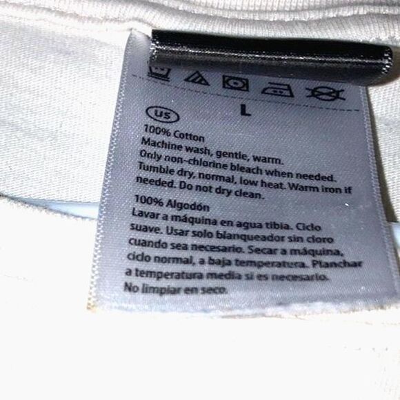 DISNEY Mickey and Minnie Mouse Holding Hands Crop Top Tshirt Womens Large - Picture 8 of 10